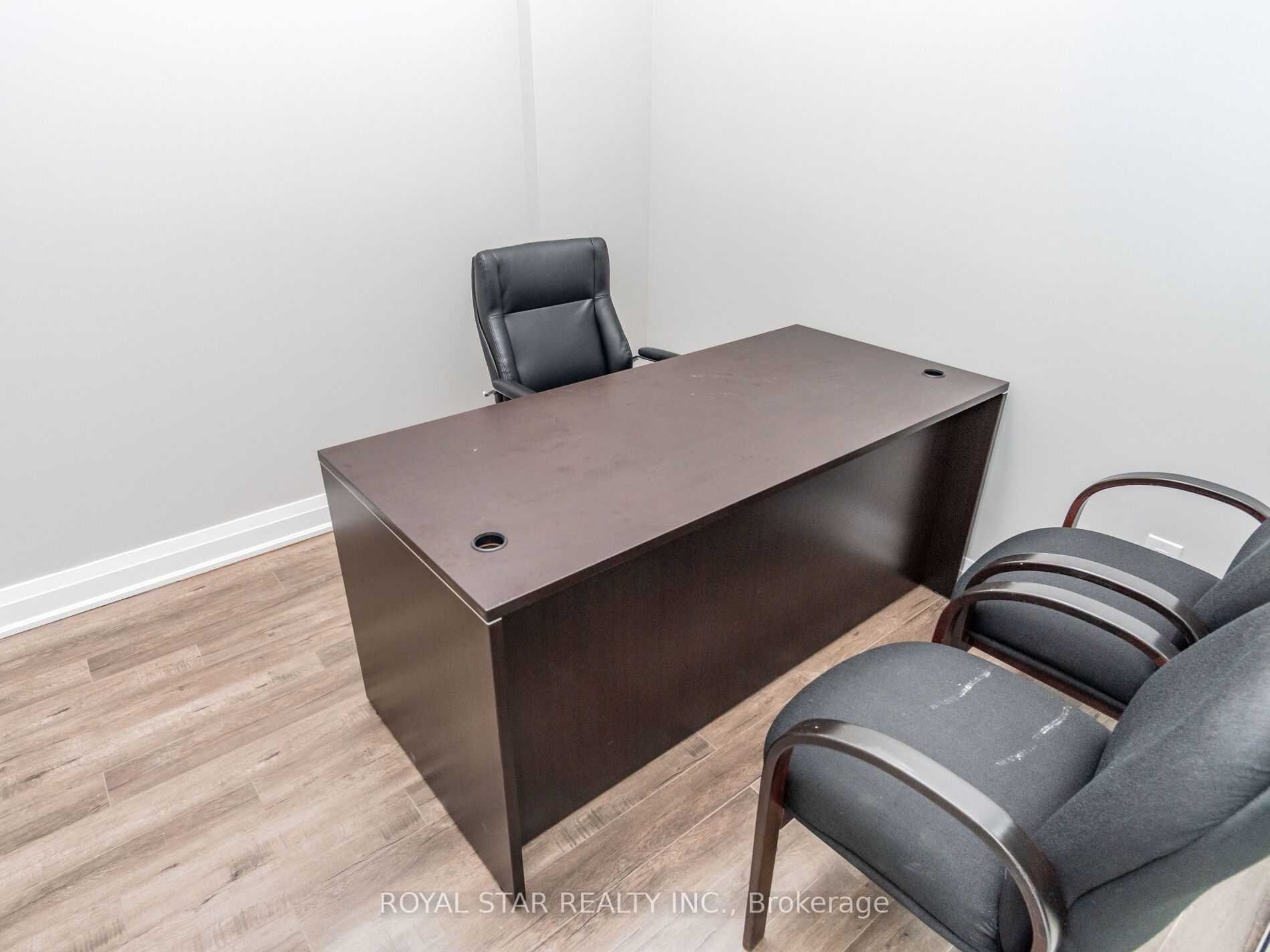595 Sheppard Ave E Property Photo 16