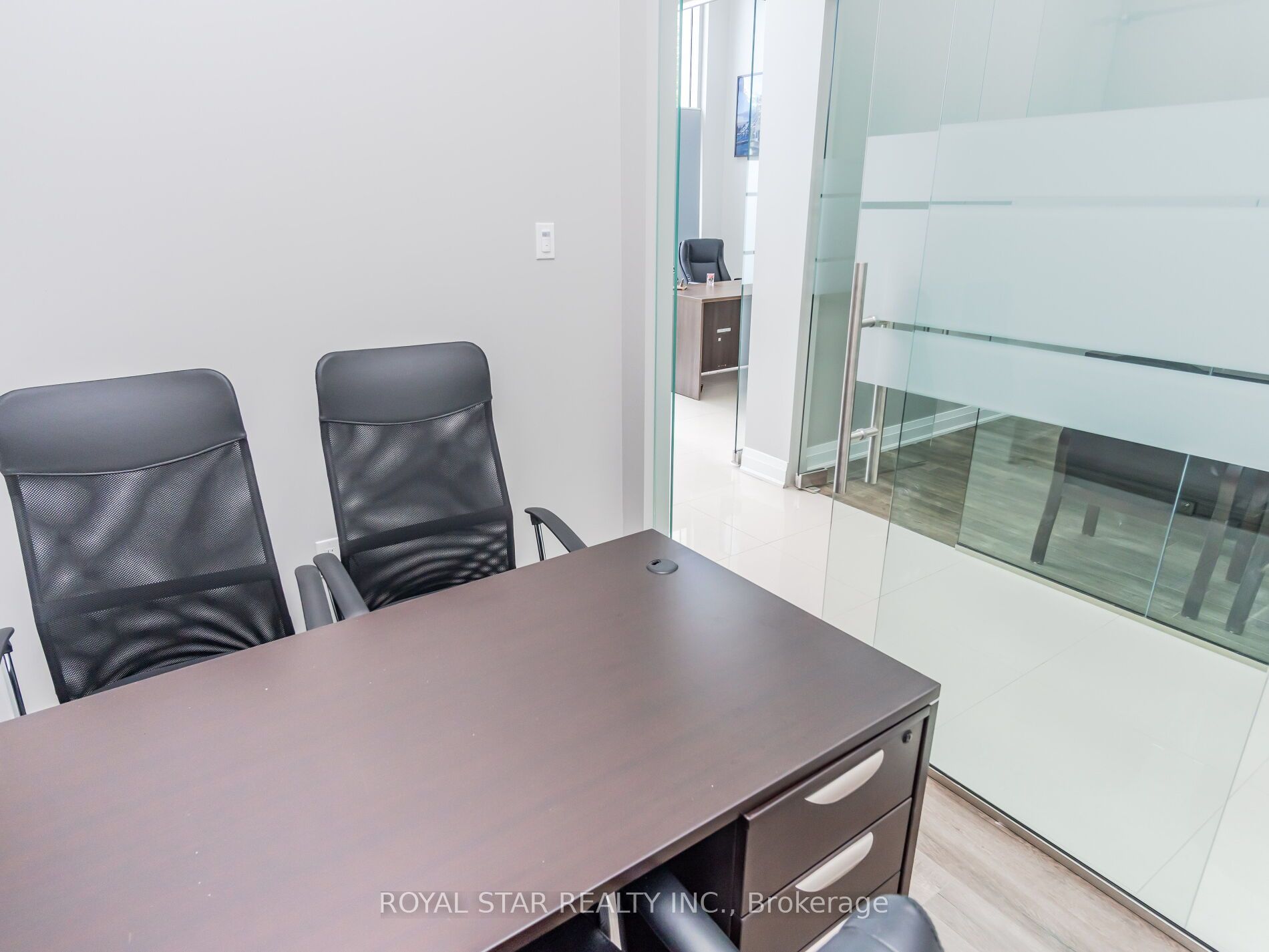 595 Sheppard Ave E Property Photo 19