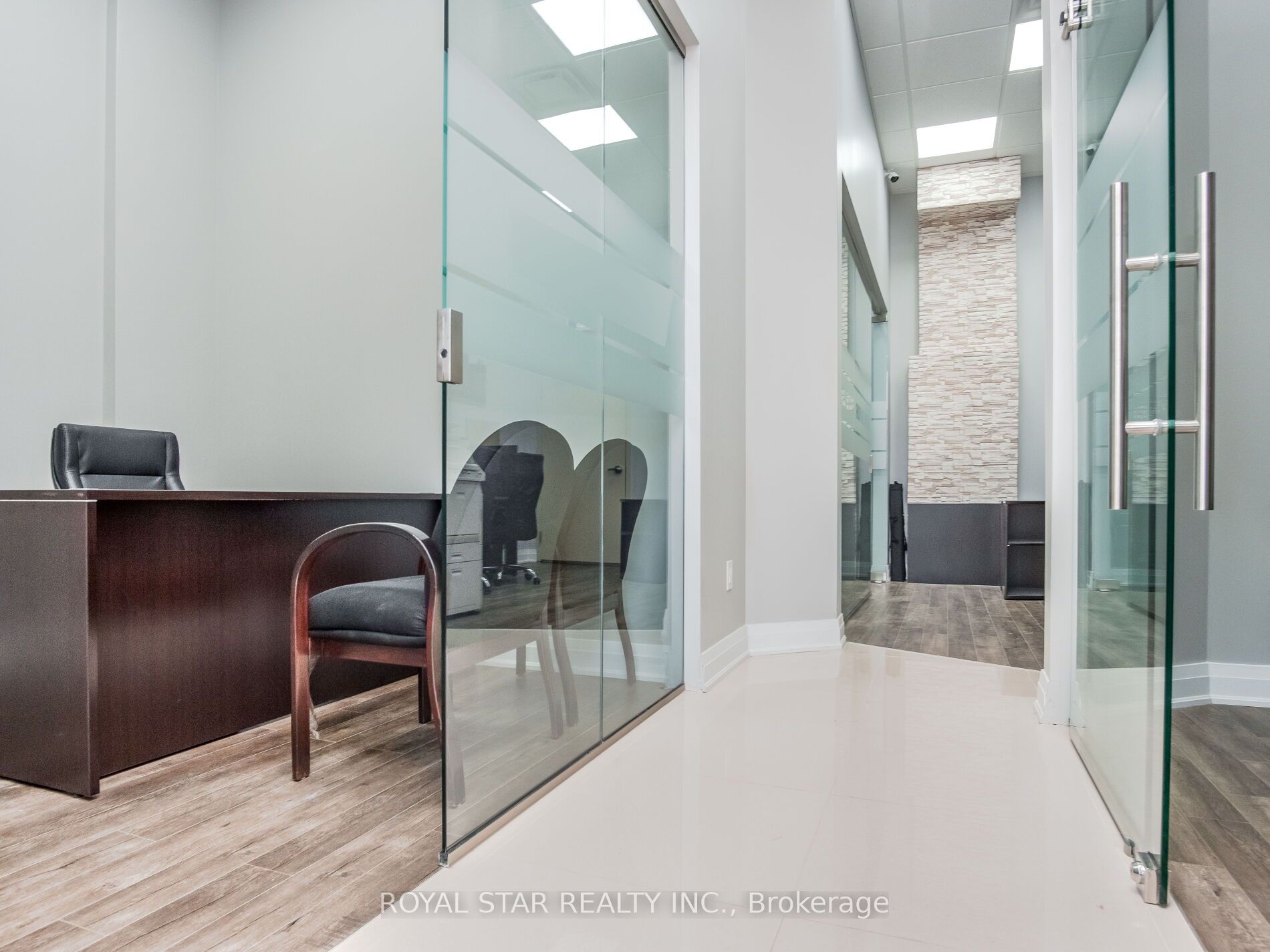 595 Sheppard Ave E Property Photo 23