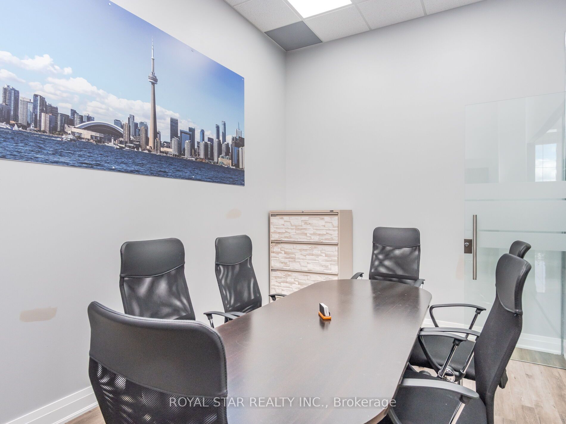 595 Sheppard Ave E Property Photo 26