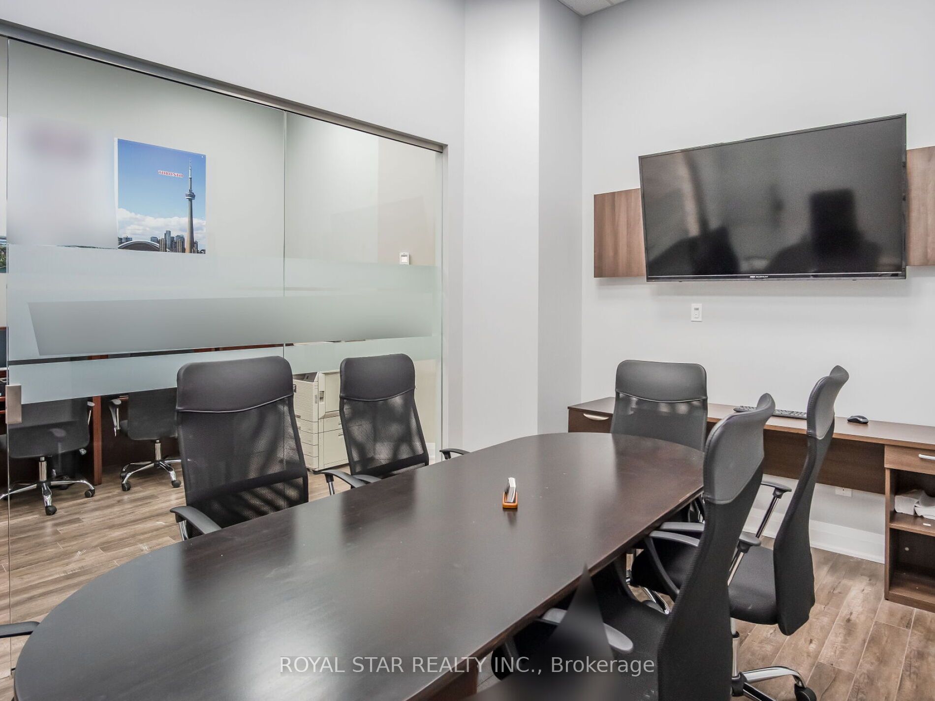 595 Sheppard Ave E Property Photo 28