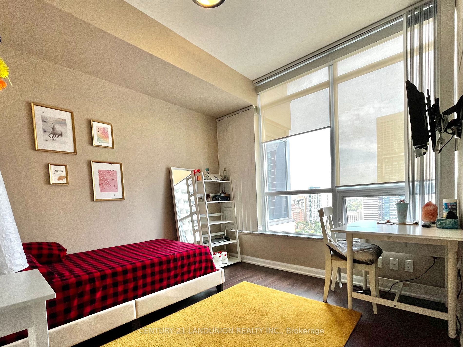 500 Sherbourne St 03 Property Photo 1