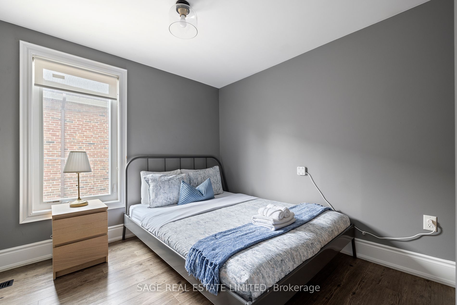 296 Ossington Ave Property Photo 15