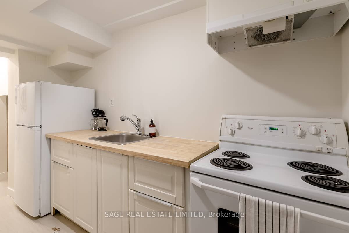 296 Ossington Ave Property Photo 32
