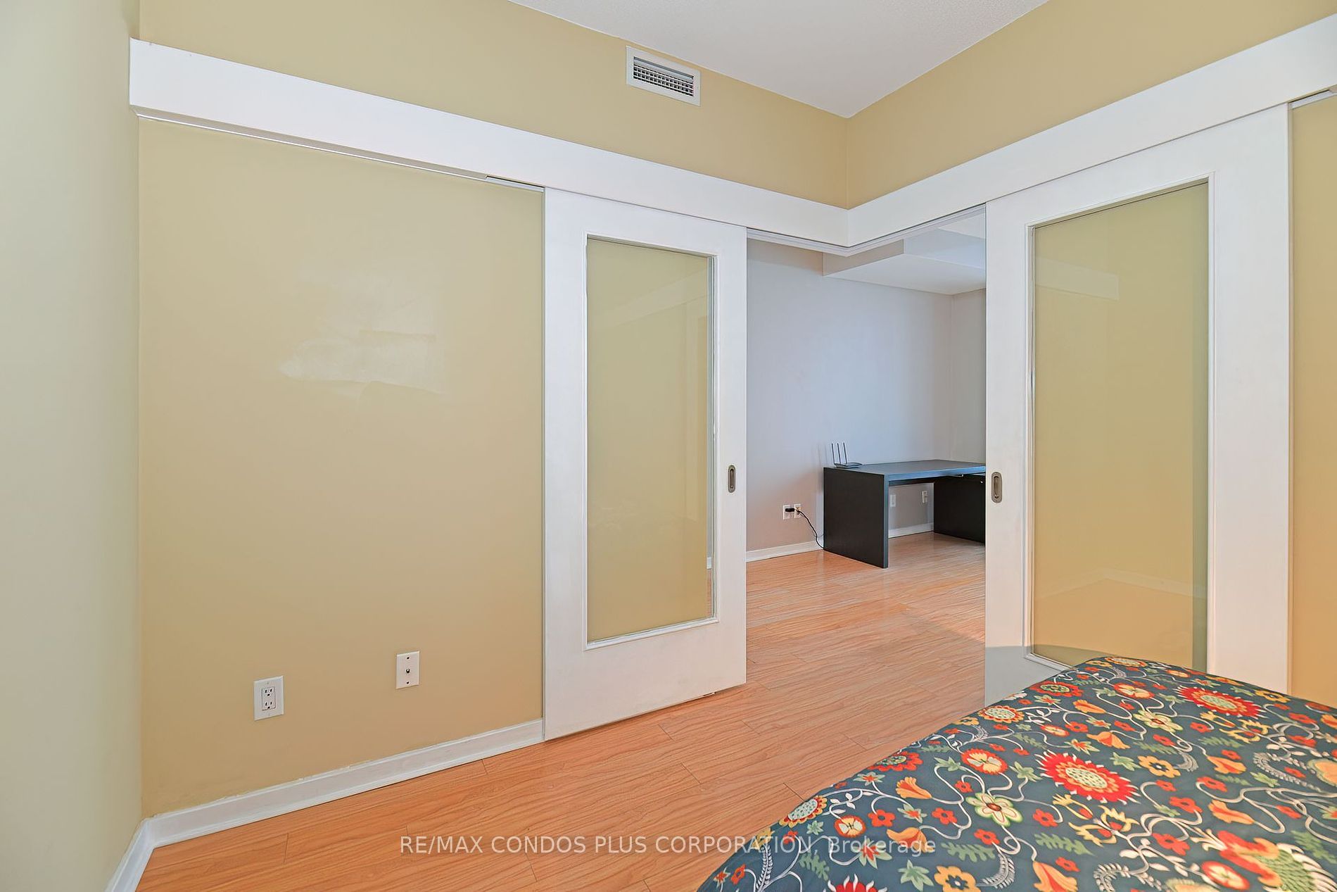 208 Queens Quay W 08 Property Photo 15