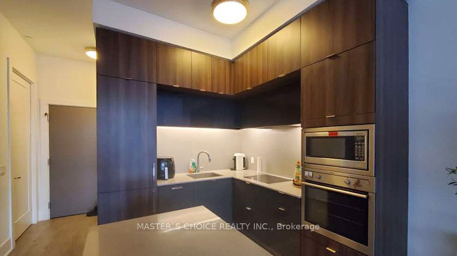 15 Merchants' Wharf 606 Property Photo 4