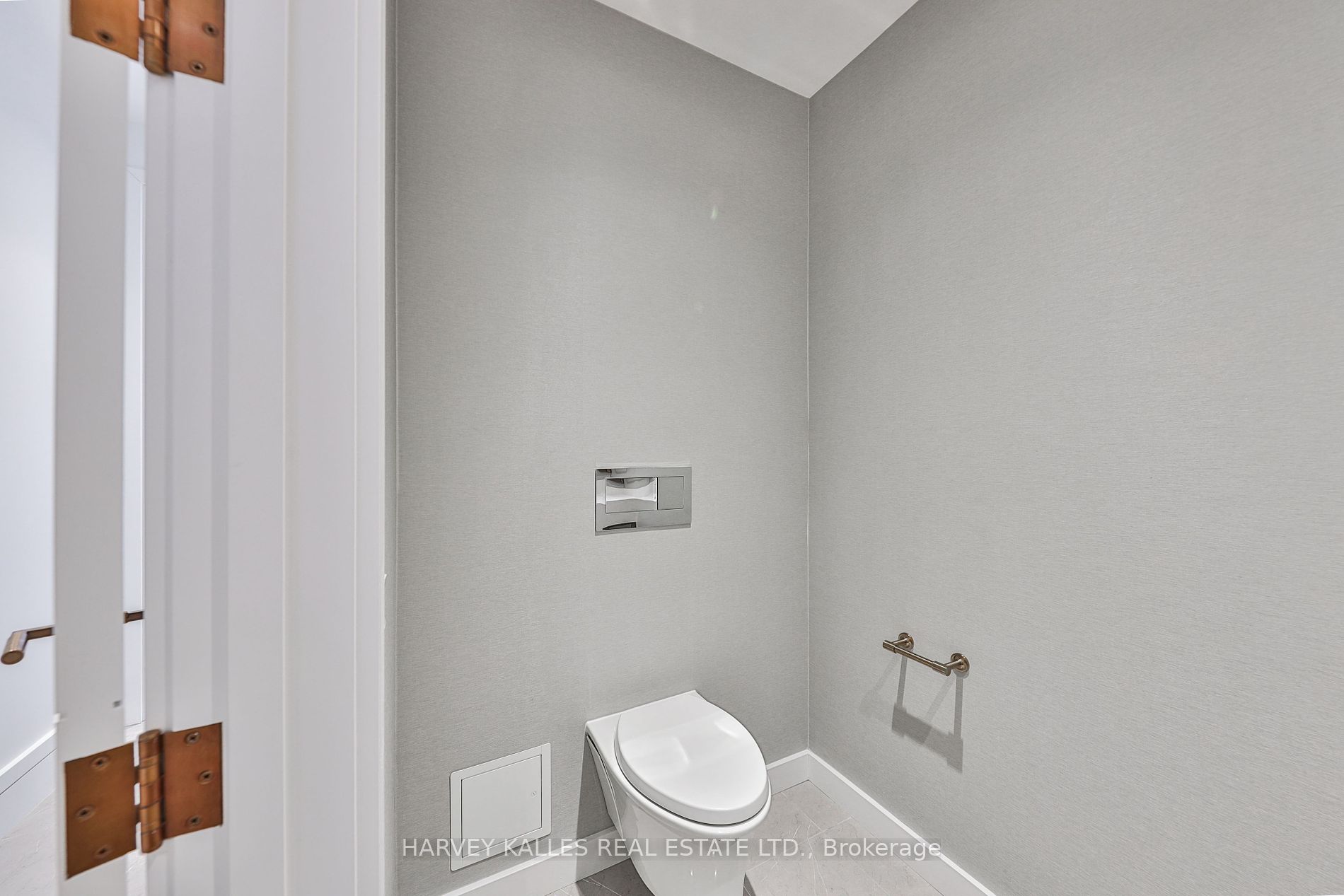 215 Lonsdale Rd 07 Property Photo 29