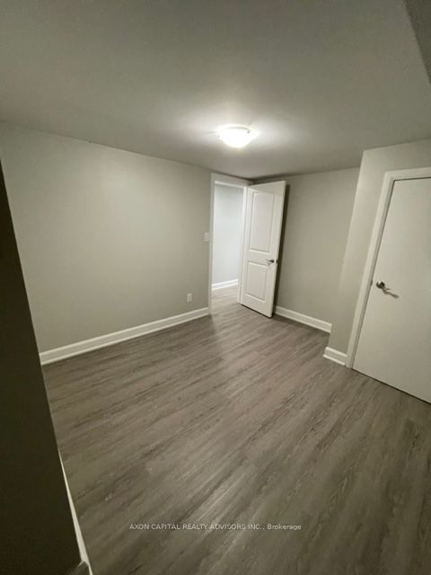 490 Gladstone Ave Property Photo 5