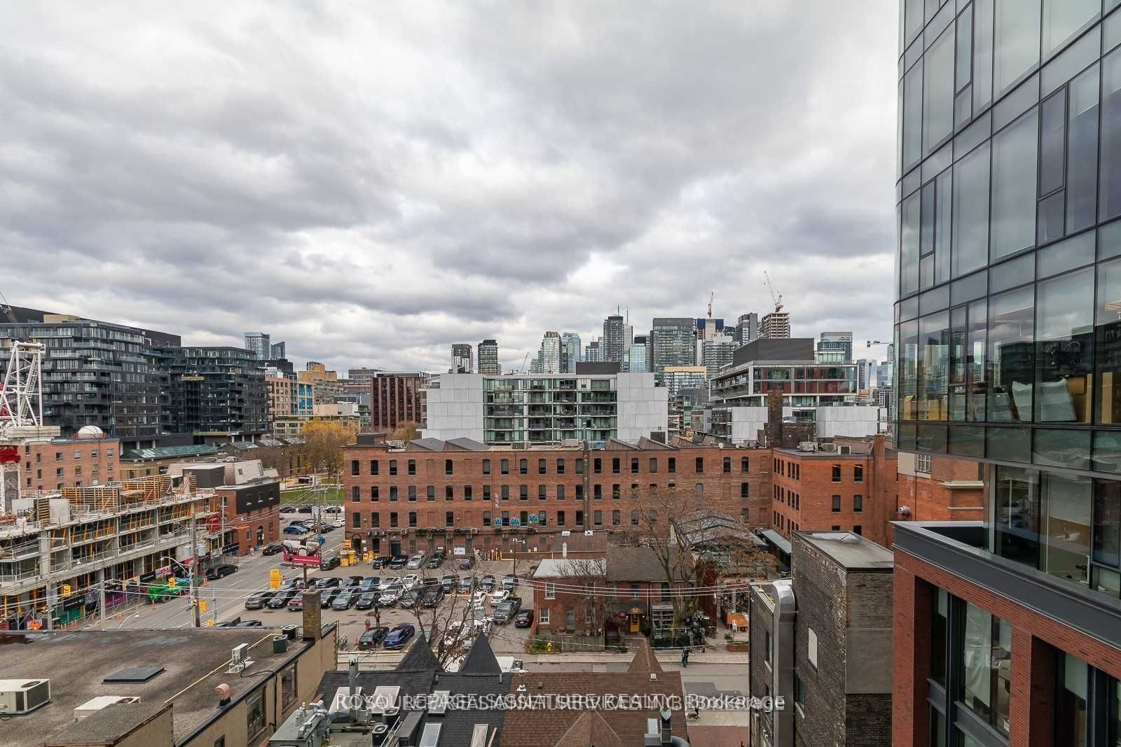 501 Adelaide St W 5 Property Photo 13