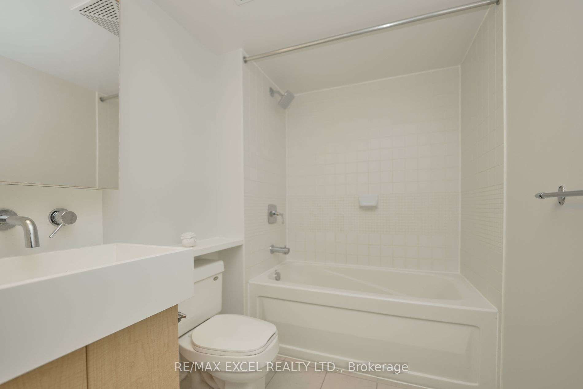 11 Brunel Crt 13 Property Photo 10