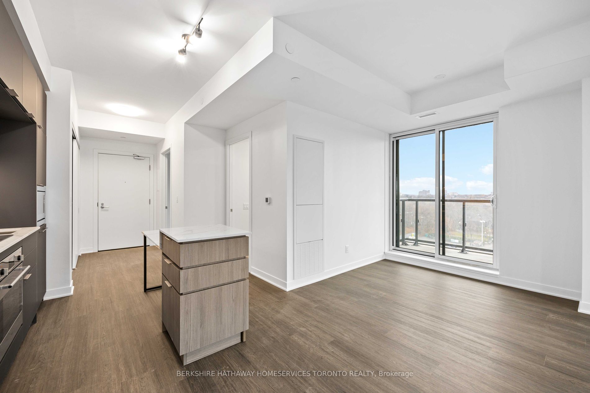 185 Alberta Ave 2 Property Photo 10