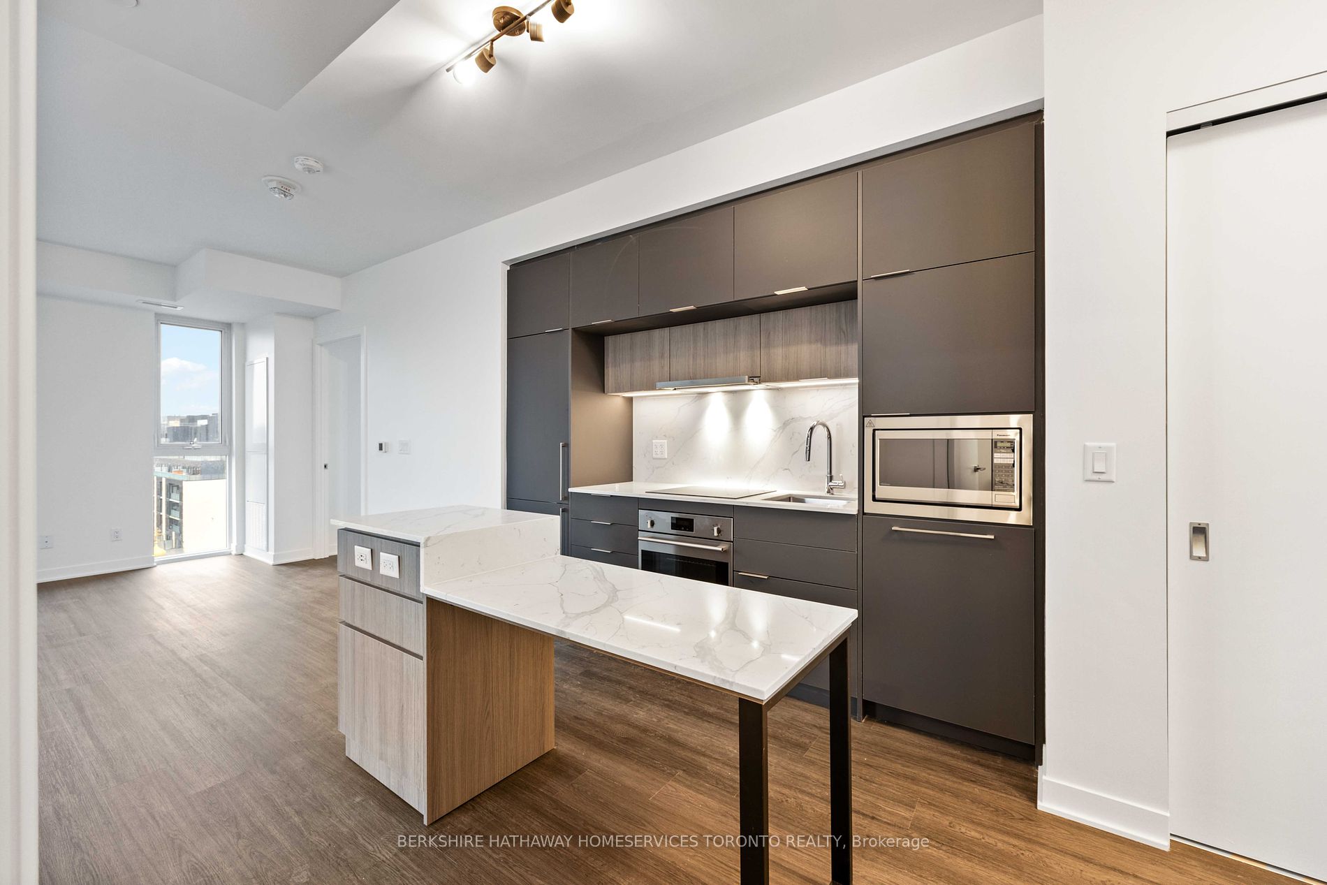 185 Alberta Ave 2 Property Photo 12