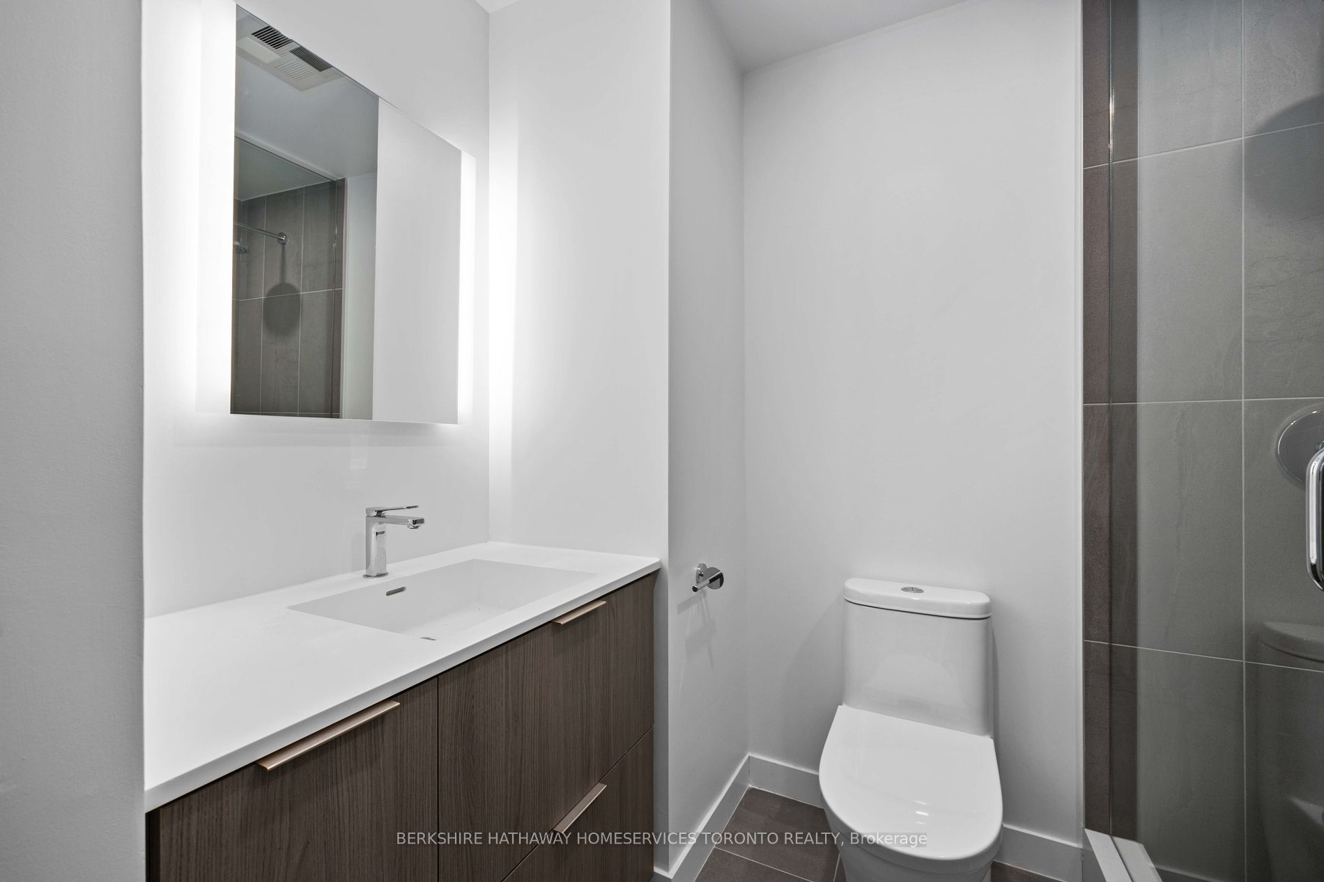 185 Alberta Ave 2 Property Photo 13