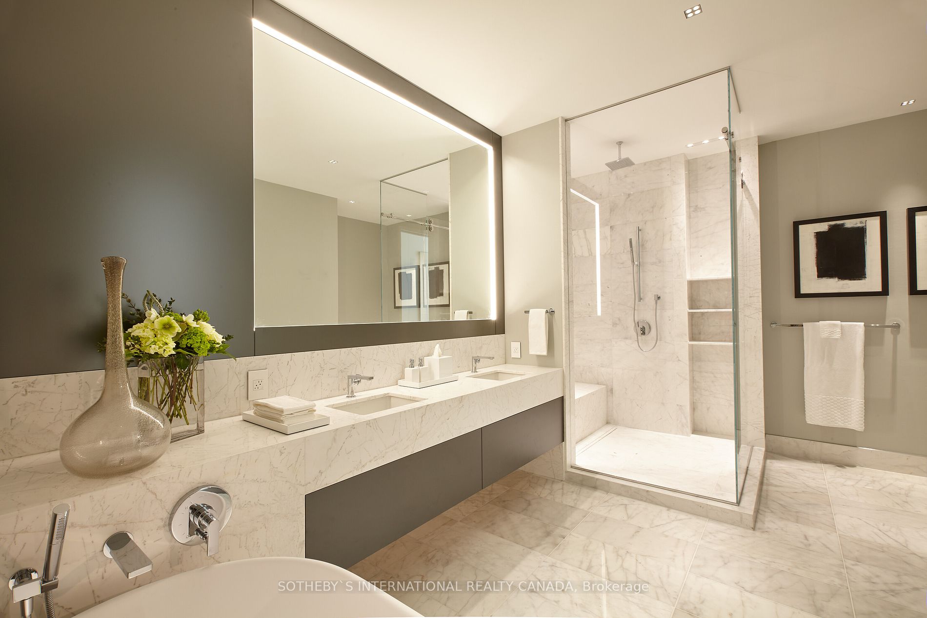 183 Wellington St W 62 Property Photo 38