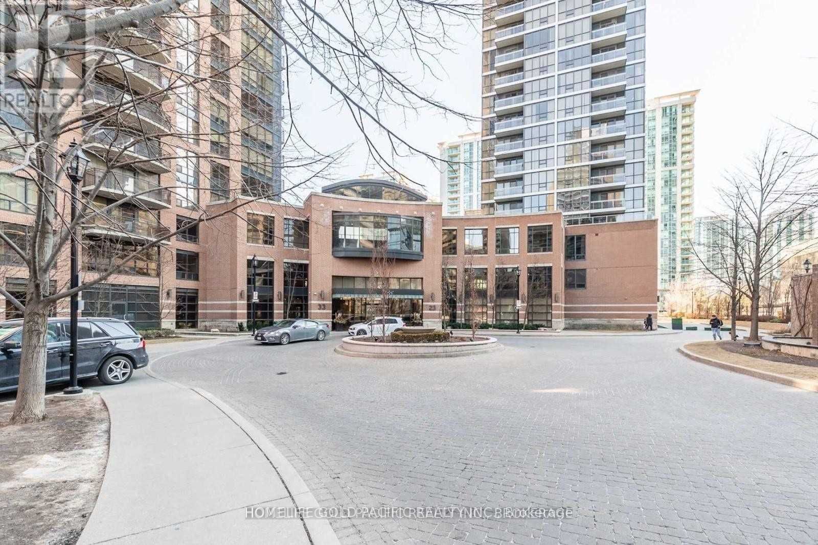 23 Sheppard Ave E 09 Property Photo 3