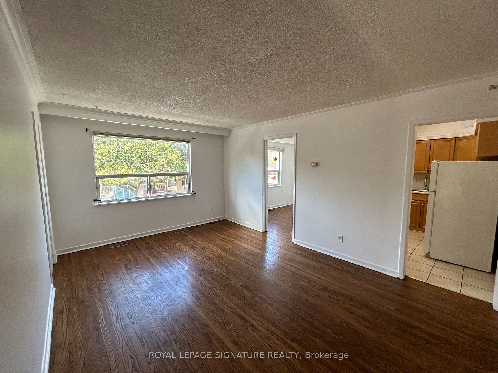 883 St Clair Ave W Property Photo 1