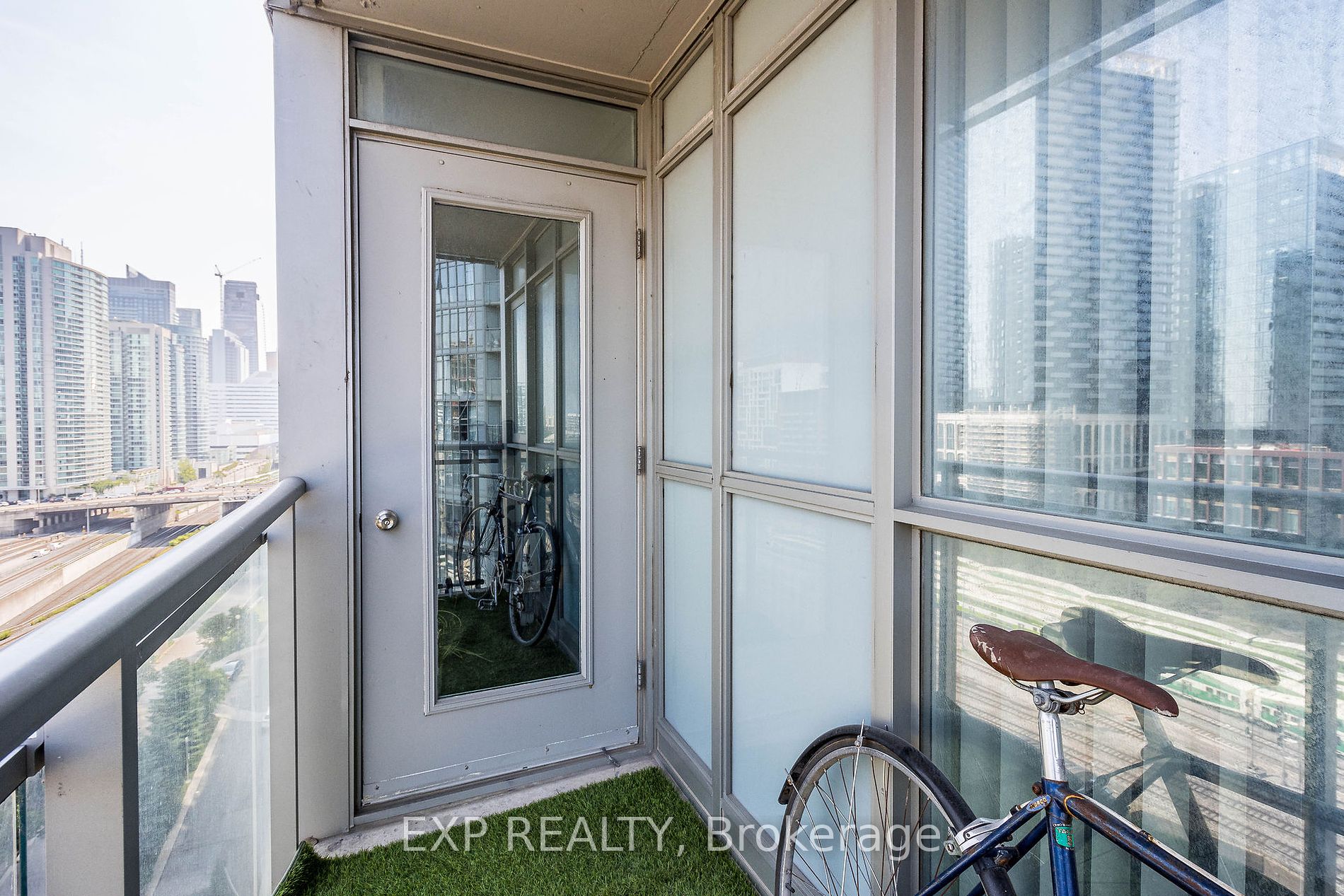 15 Iceboat Terr 20 Property Photo 23