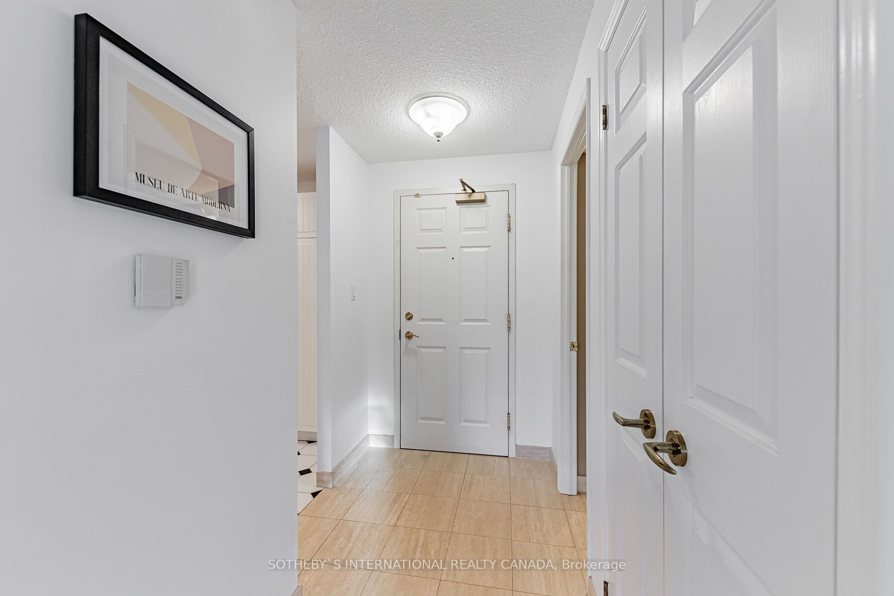 1818 Bayview Ave 08 Property Photo 4