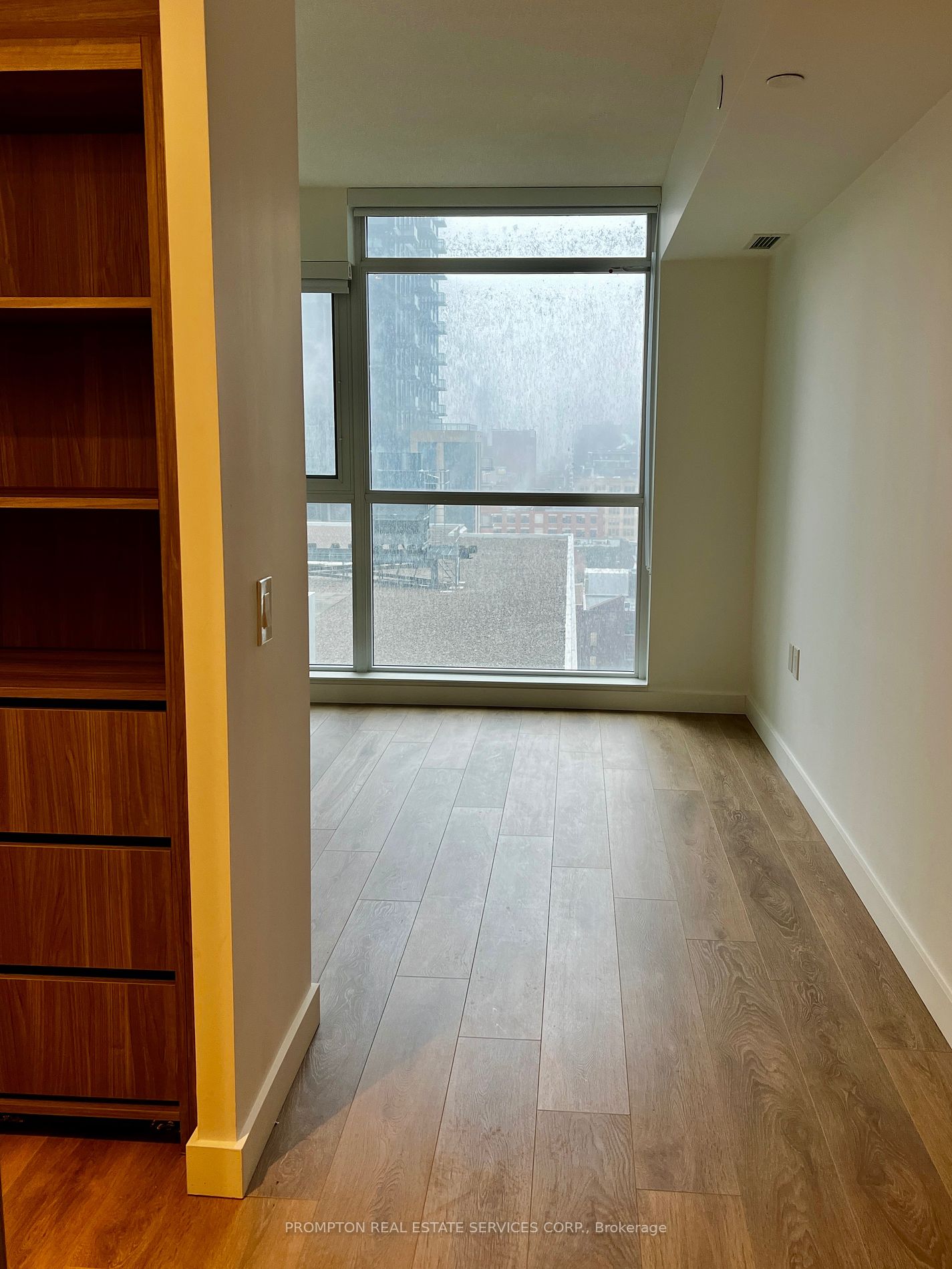 38 Widmer St 11 Property Photo 8