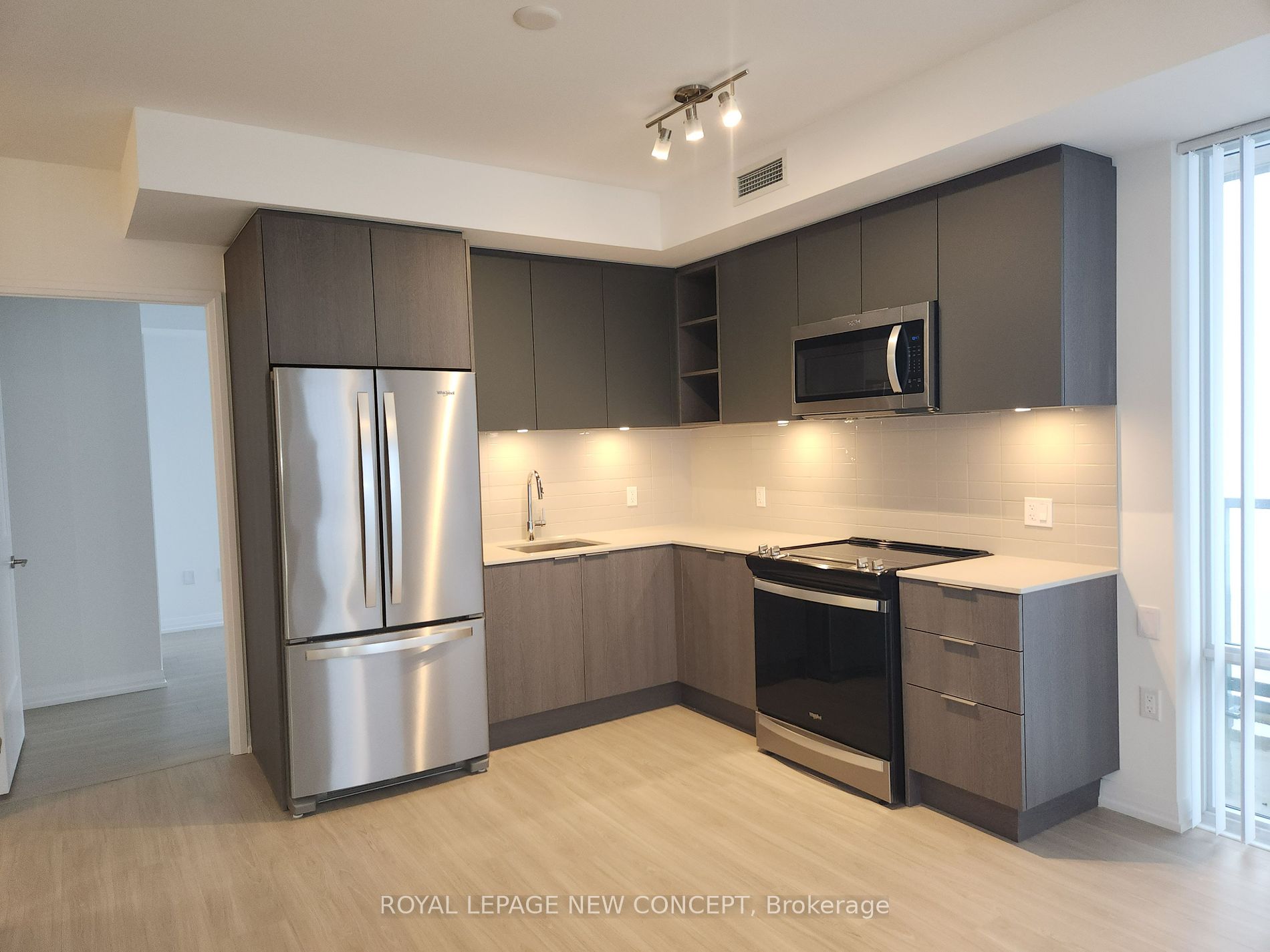 25 Holly St 0 Property Photo 5