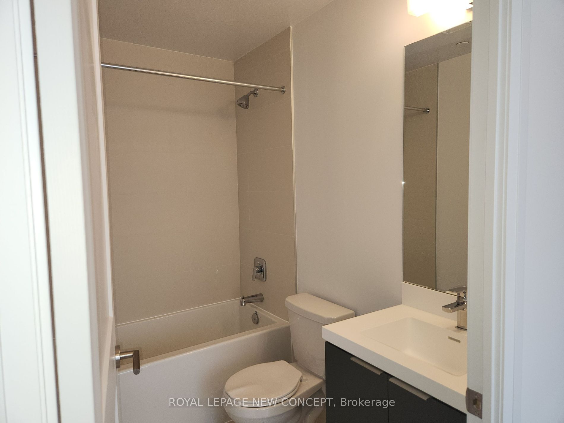 25 Holly St 0 Property Photo 17