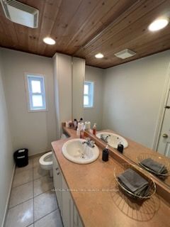 383 Eglinton Ave E Property Photo 9