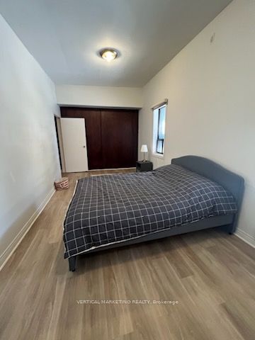 383 Eglinton Ave E Property Photo 11