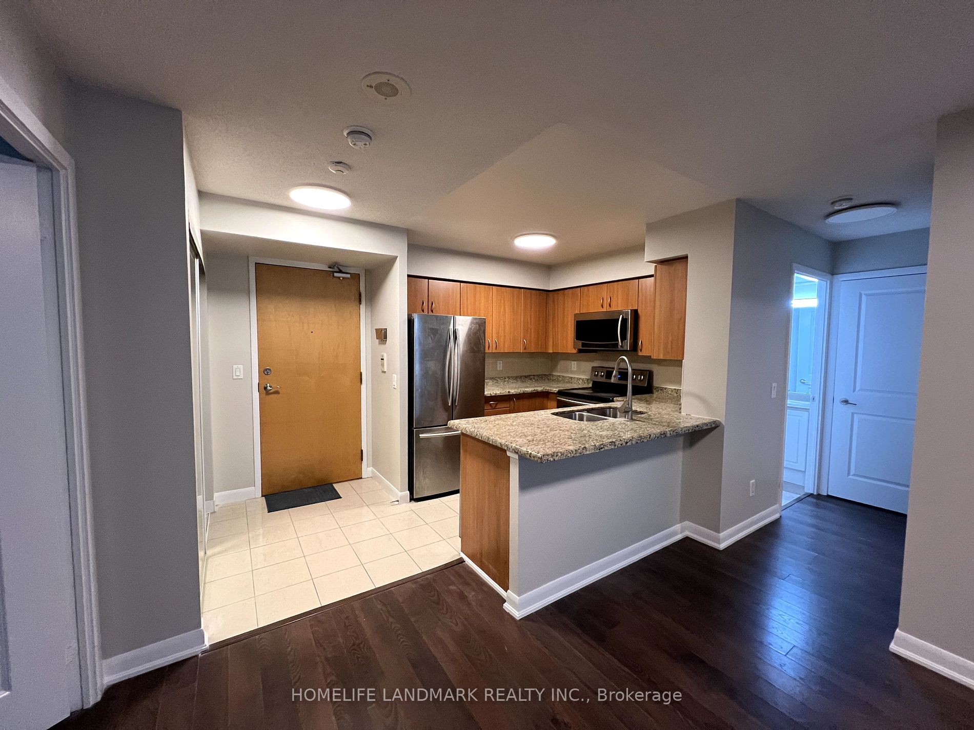 4978 Yonge St 05 Property Photo 2
