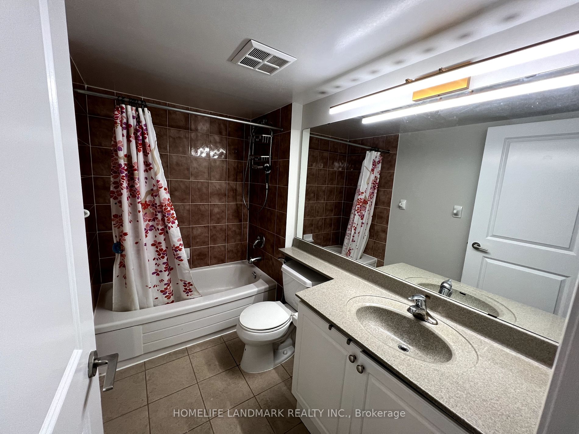 4978 Yonge St 05 Property Photo 10