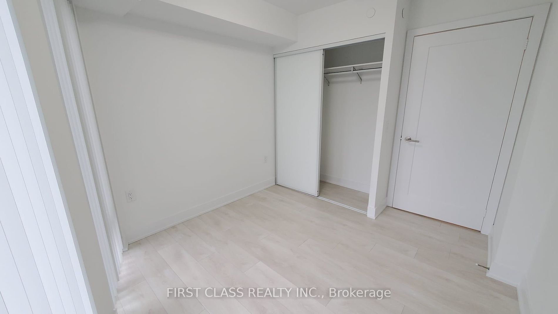 575 Bloor St E 7 Property Photo 12