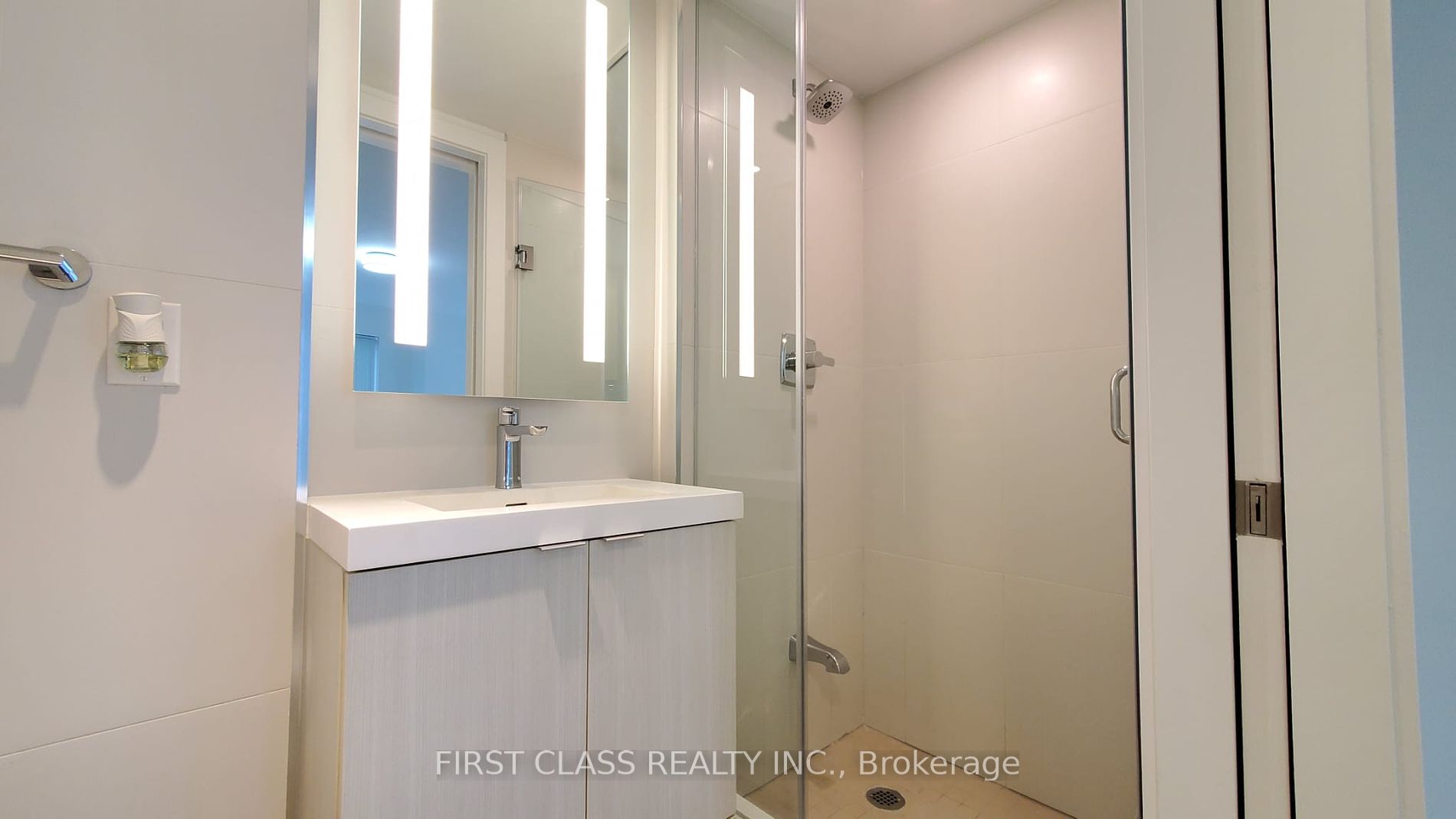 575 Bloor St E 7 Property Photo 13