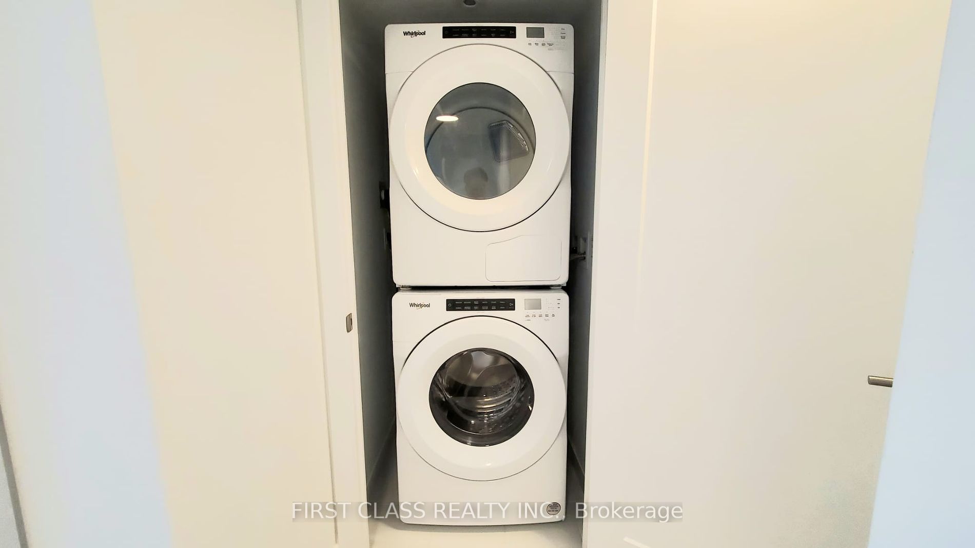 575 Bloor St E 7 Property Photo 14