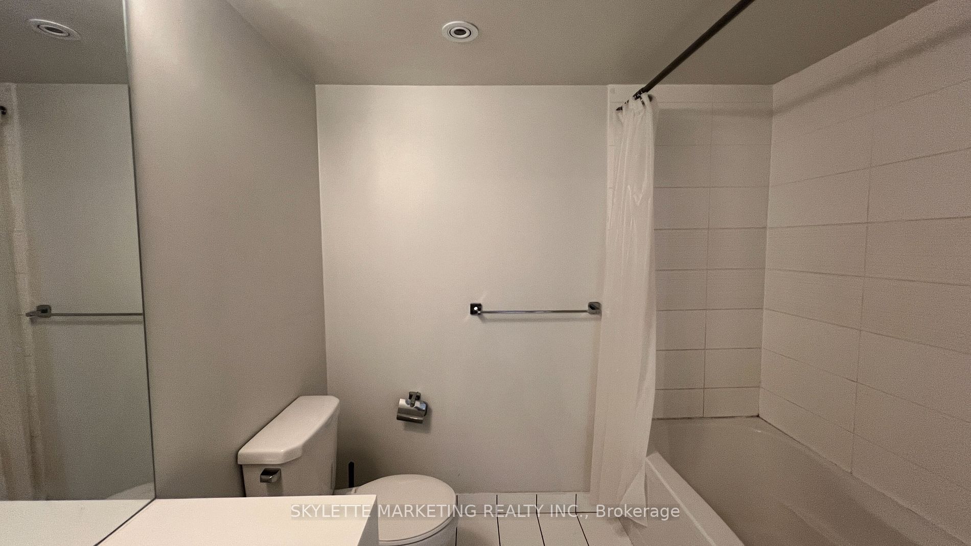 15 Iceboat Terr 11 Property Photo 19