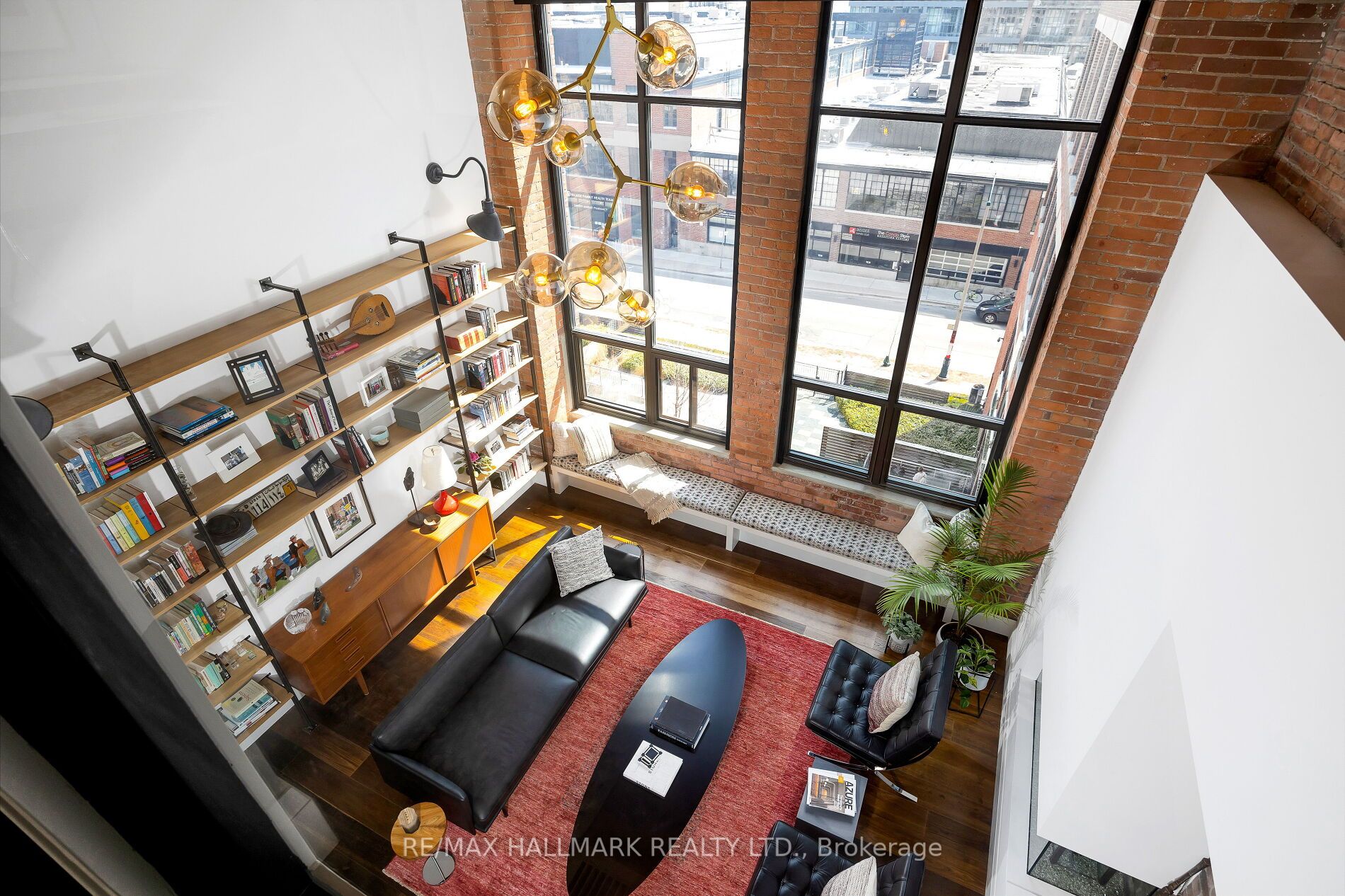 43 Hanna Ave 23 Property Photo 6