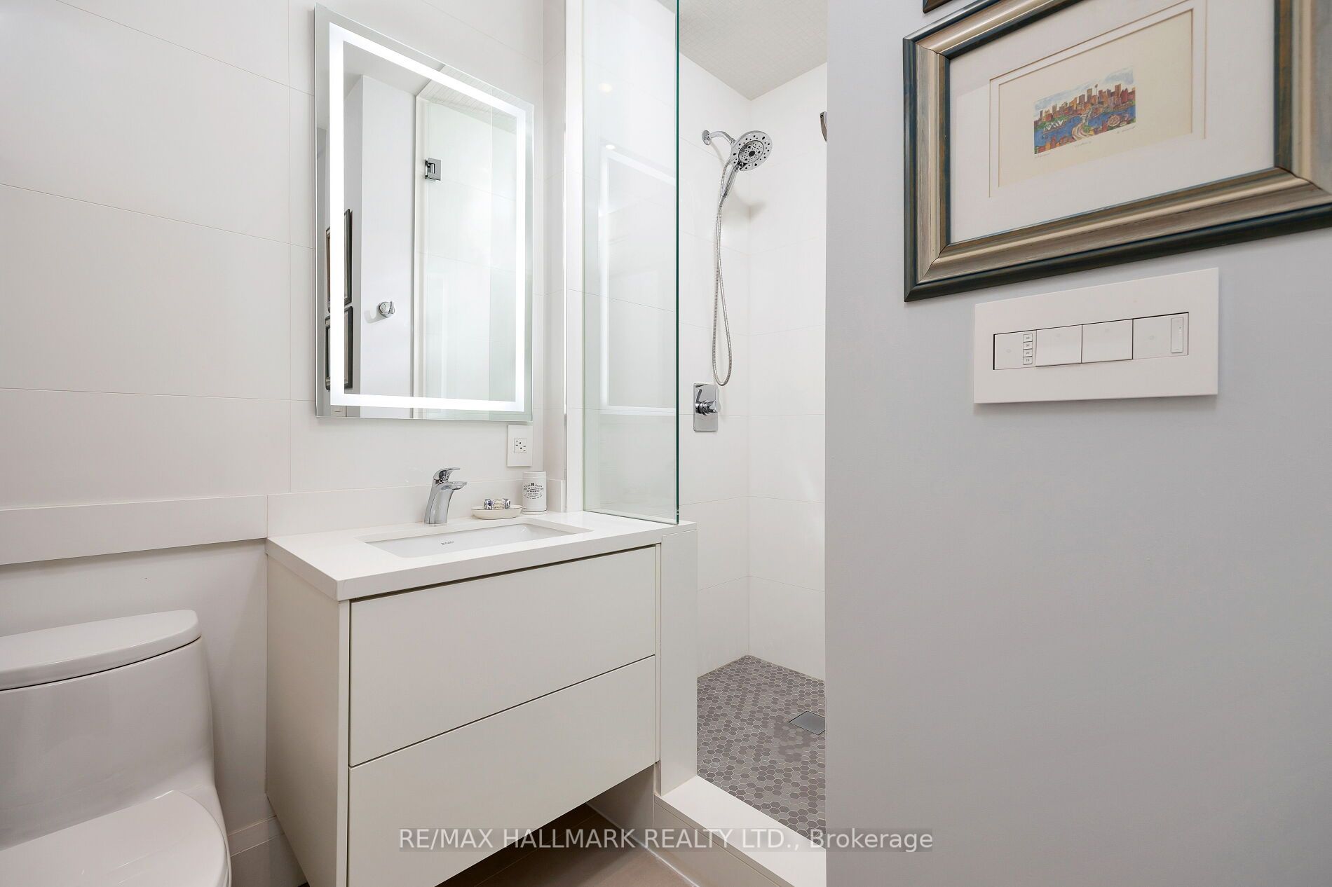43 Hanna Ave 23 Property Photo 37