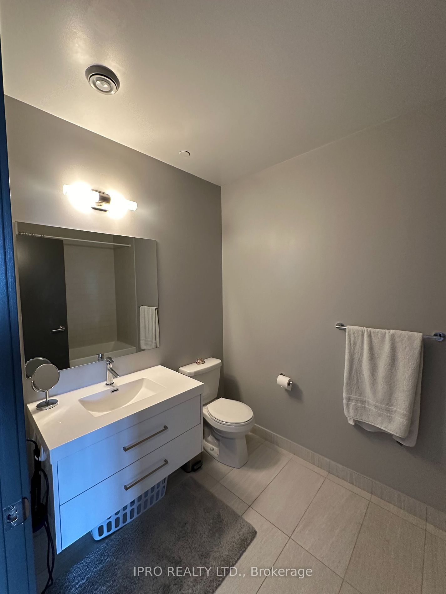 403 Church St 13 Property Photo 12