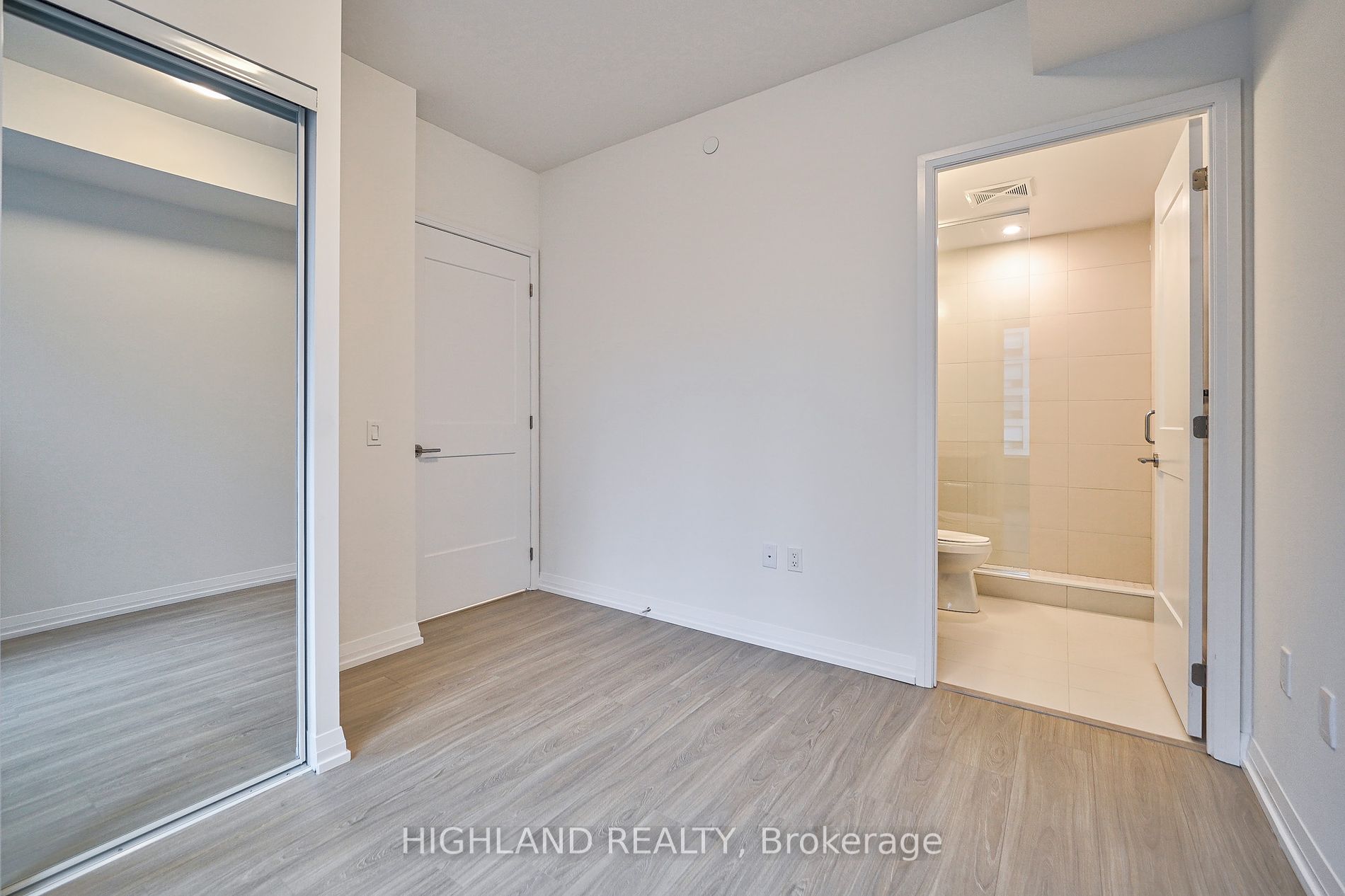 25 Holly St 01 Property Photo 20