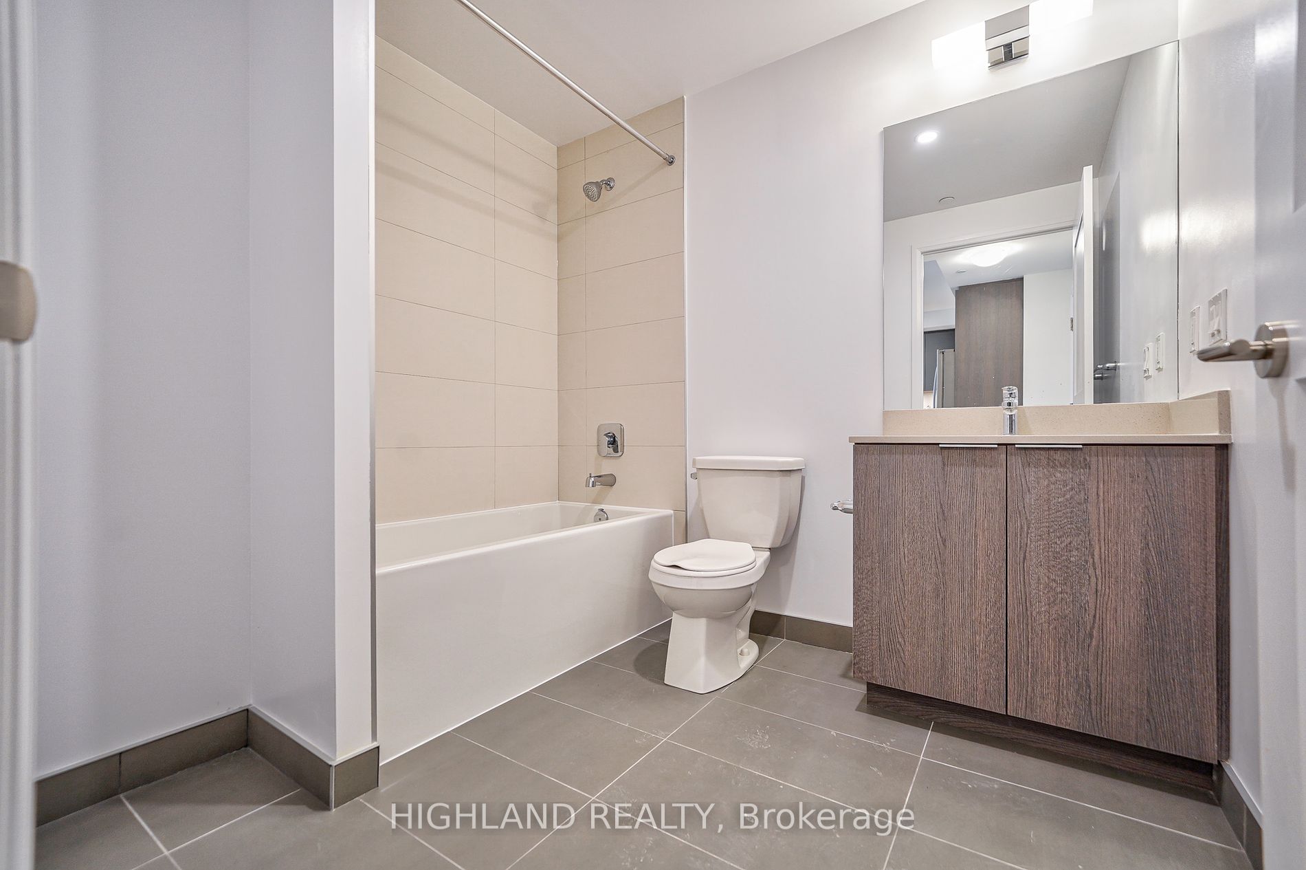25 Holly St 01 Property Photo 26