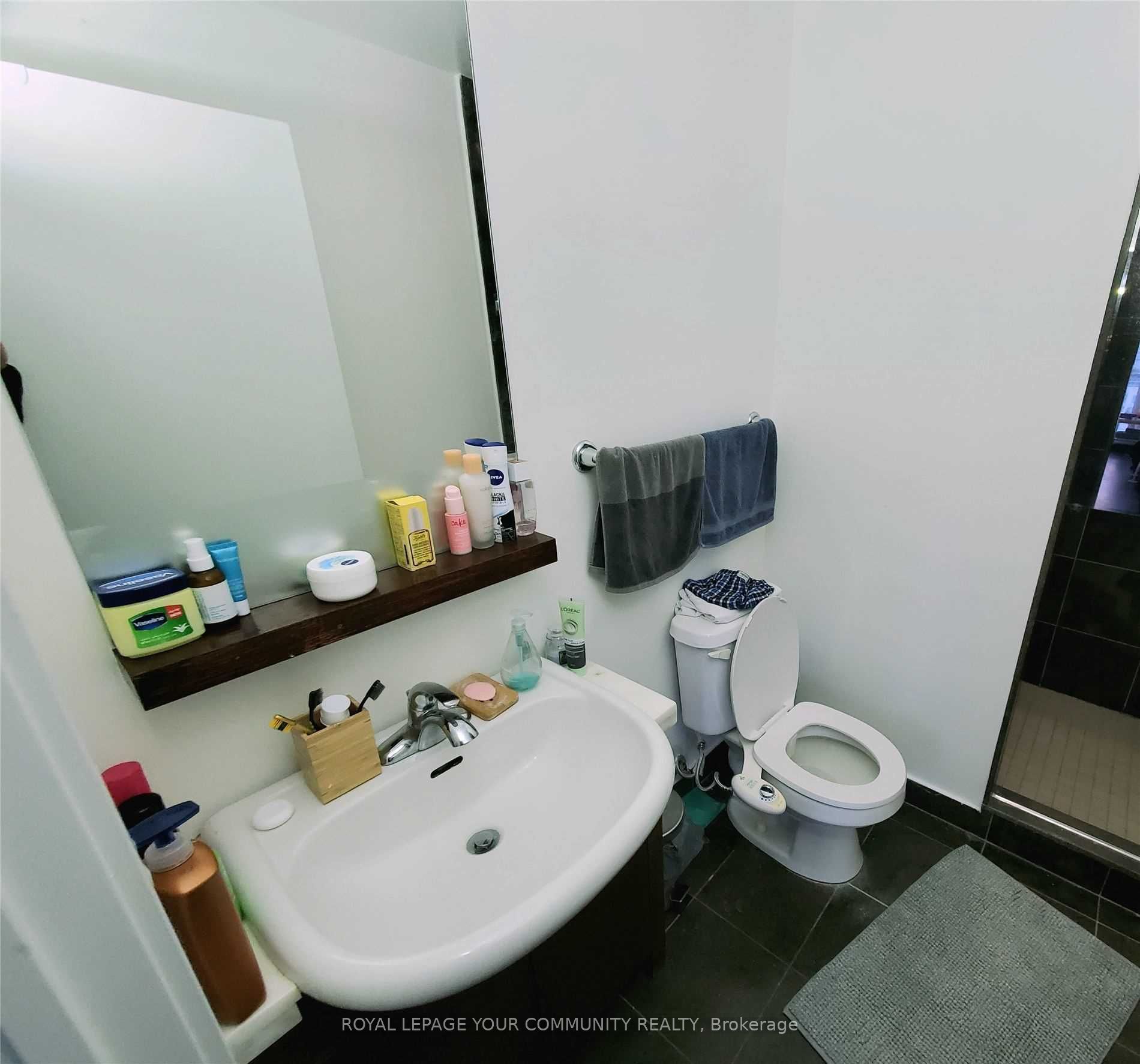 218 Queens Quay W 1701 Property Photo 17