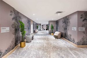 591 Yonge St Property Photo 2