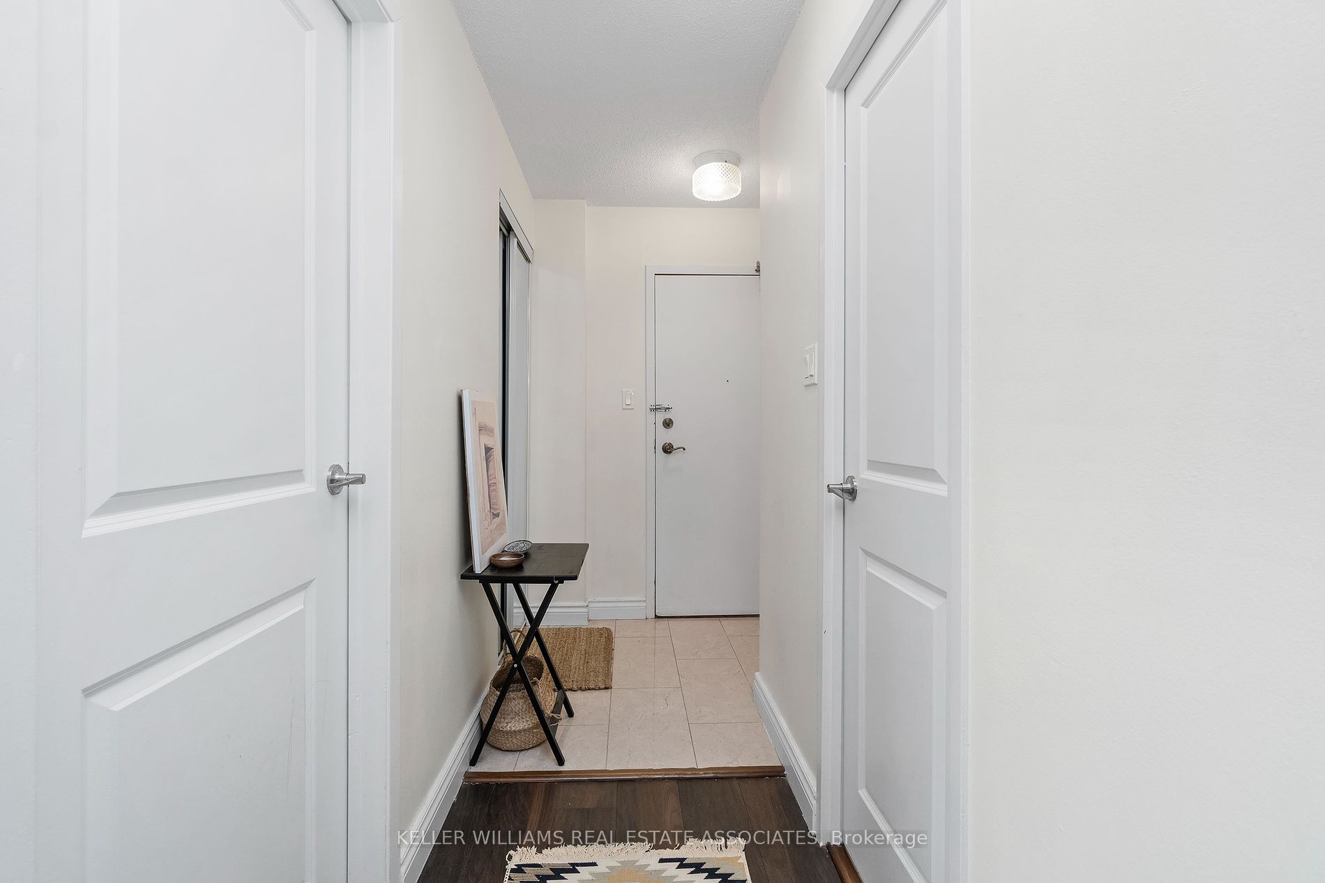 633 Bay St 18 Property Photo 4