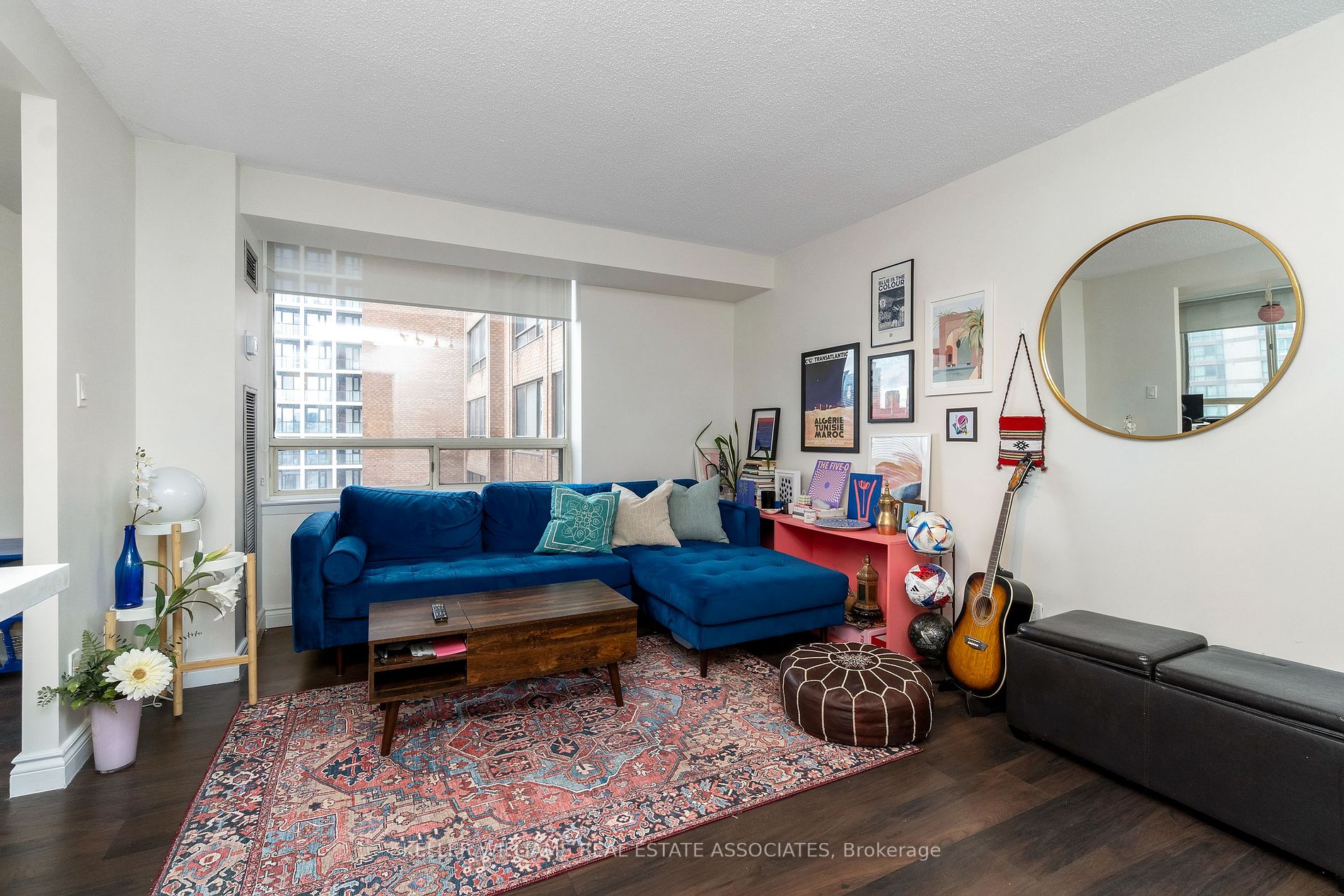 633 Bay St 18 Property Photo 7