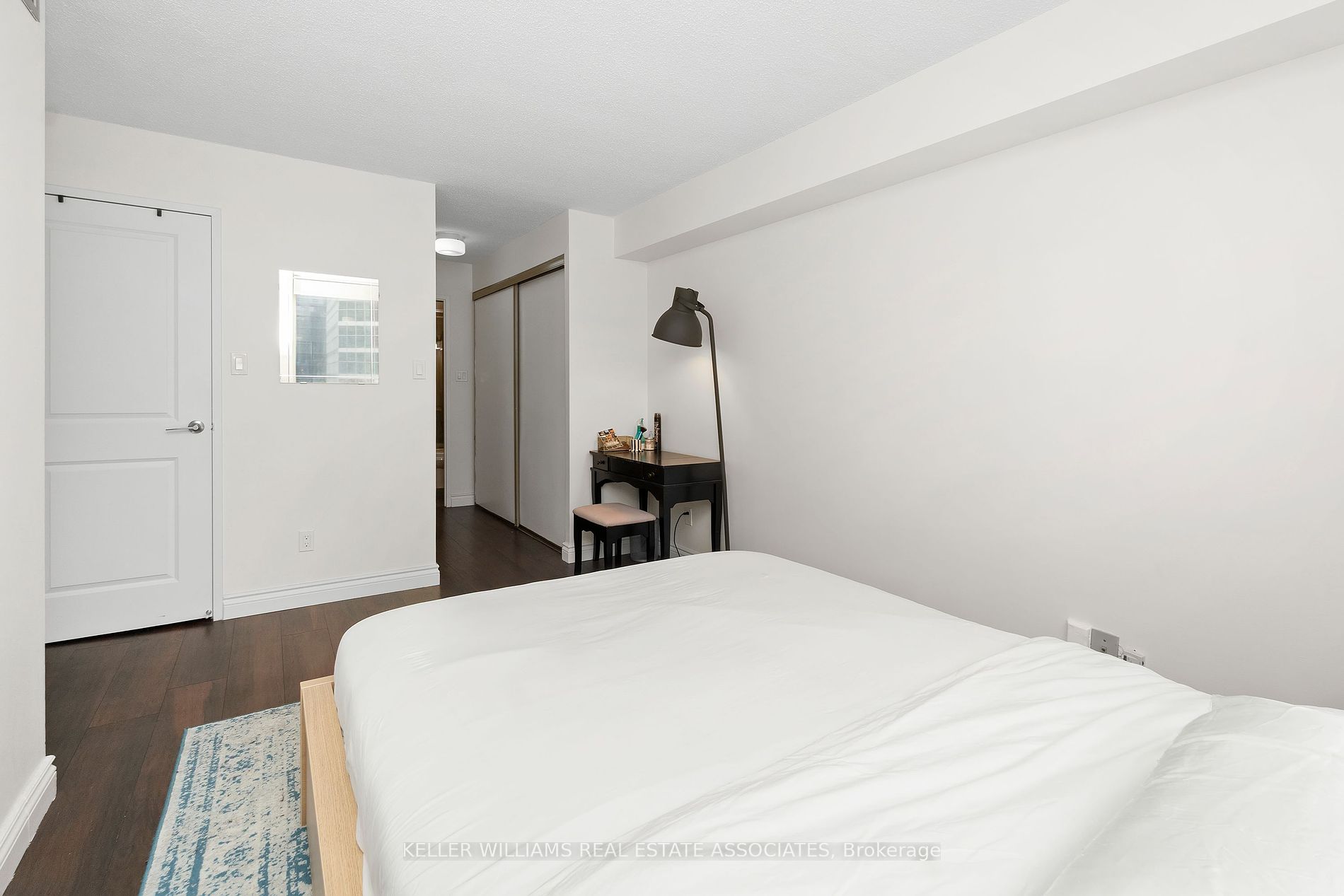 633 Bay St 18 Property Photo 19
