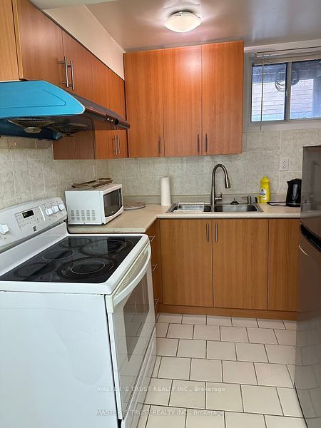 20 Maureen Dr Property Photo 7