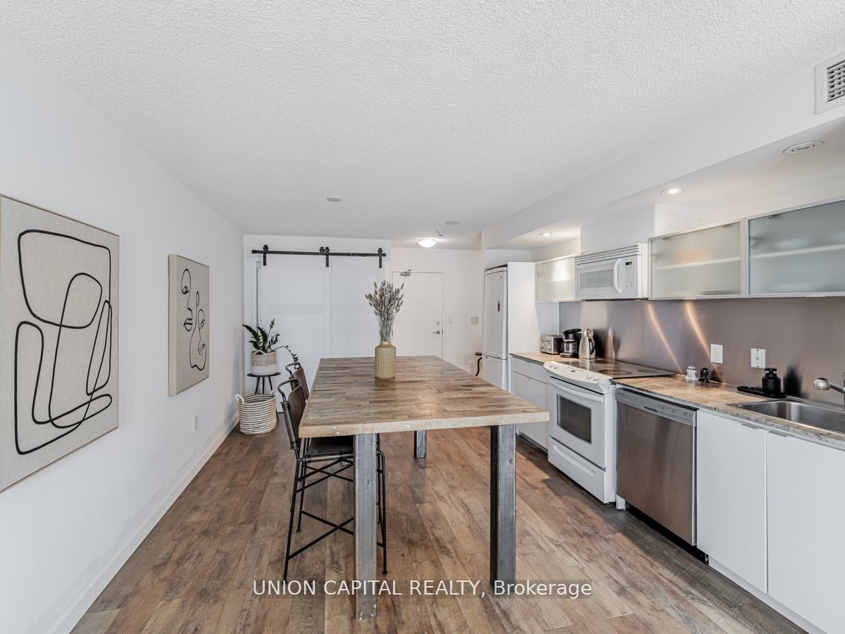 4k Spadina Ave 23 Property Photo 6
