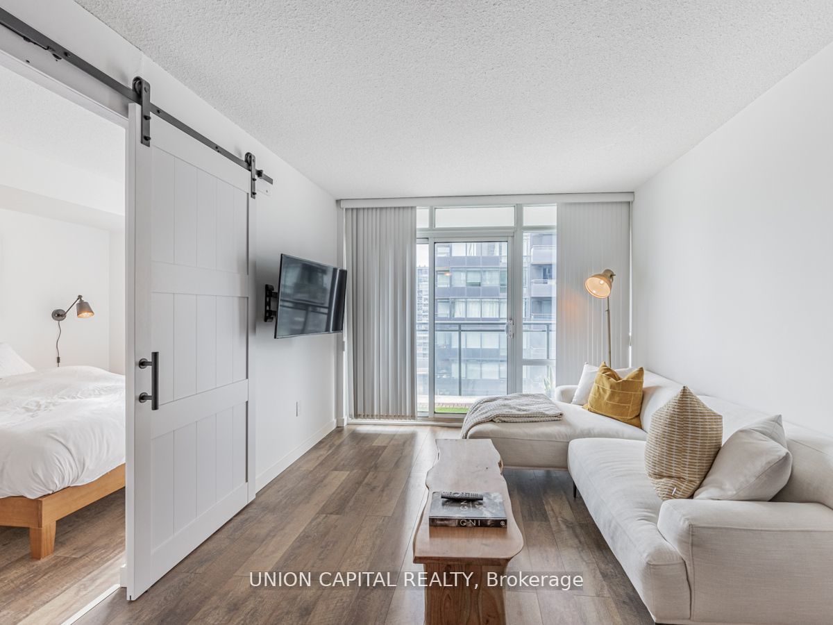 4k Spadina Ave 23 Property Photo 7