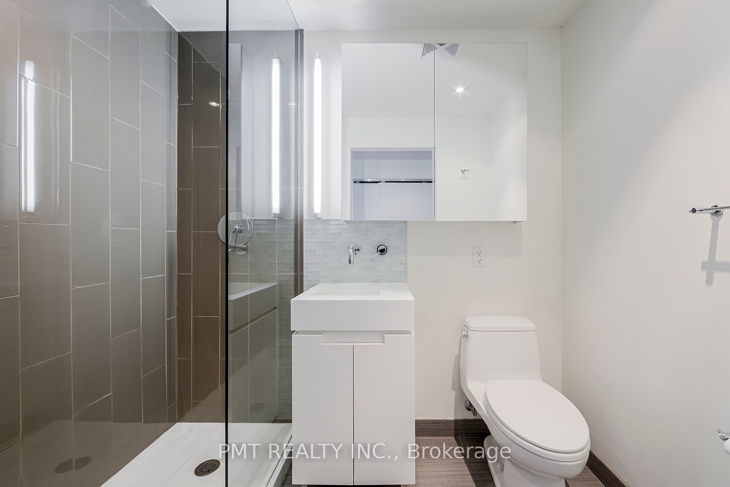 25 Oxley St 08 Property Photo 10
