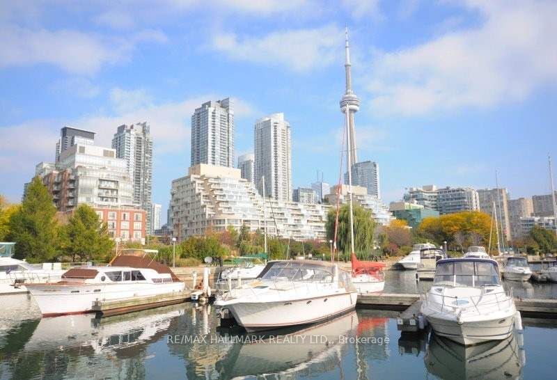 500 Queens Quay W Property Photo 3