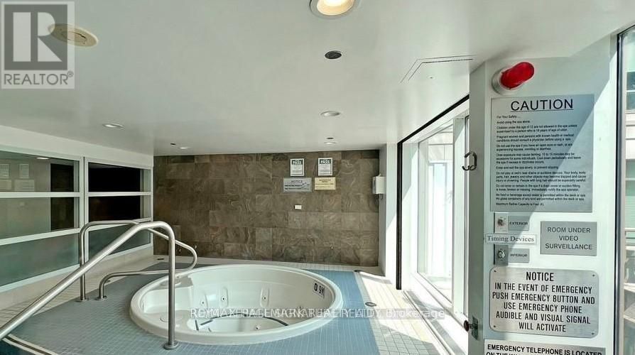 500 Queens Quay W Property Photo 11