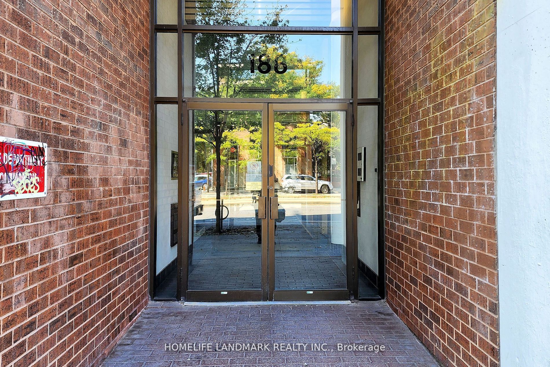 188 Spadina Ave 303 Property Photo 3